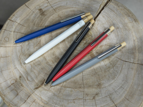 Nooshin шариковая ручка из переработанного алюминия, синие чернила - Черный
